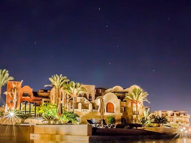 Azzurra sahl hasheesh