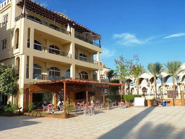Palm beach piazza