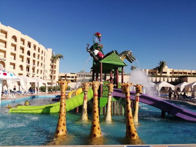 Sunny days mirette mirette aqua park