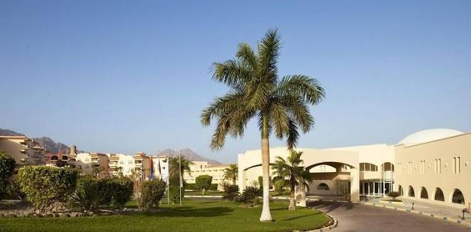 La playa beach resort taba