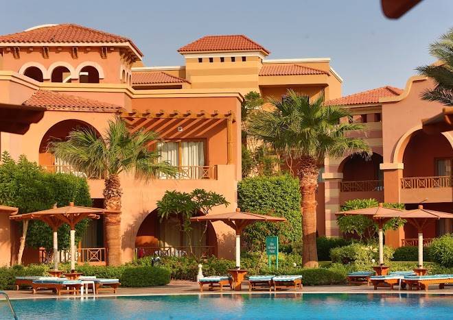 Charmillion Gardens Aquapark Image