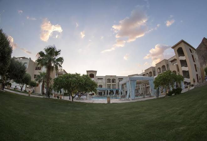 Hotel & casino taba sands