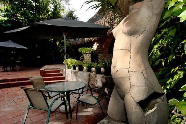 Novo Hotel & Suite Image