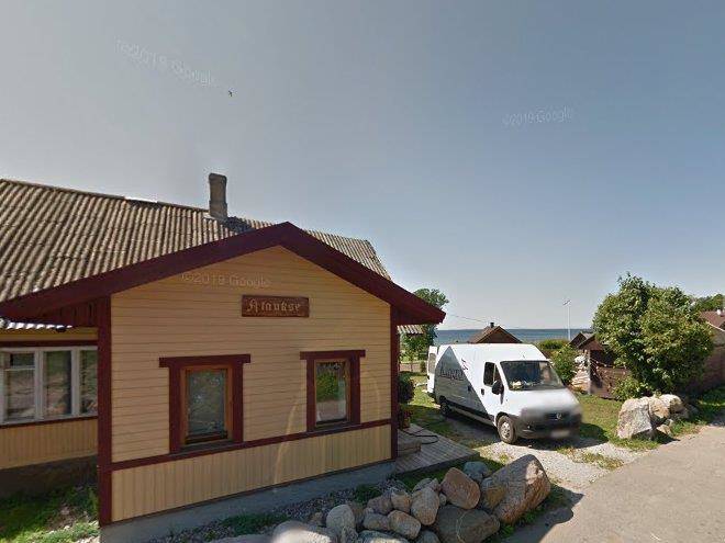 Klaukse kulalistemaja