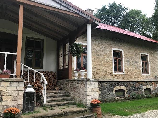 Rava manor