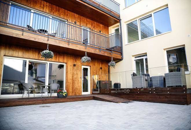 Donhoff residence