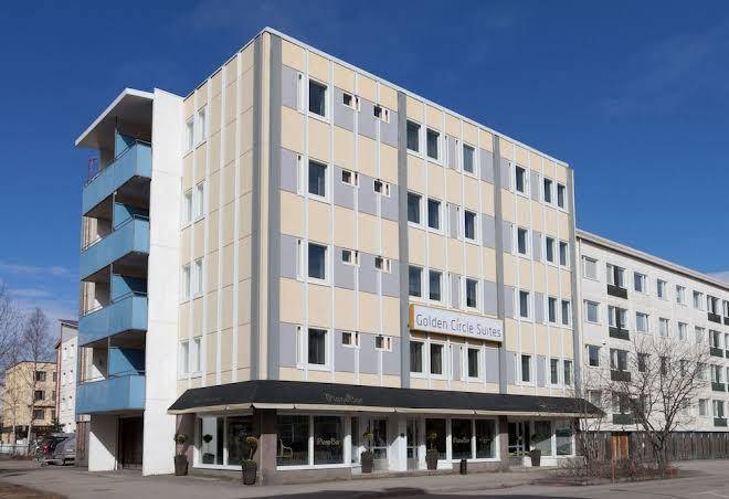 Golden circle suites