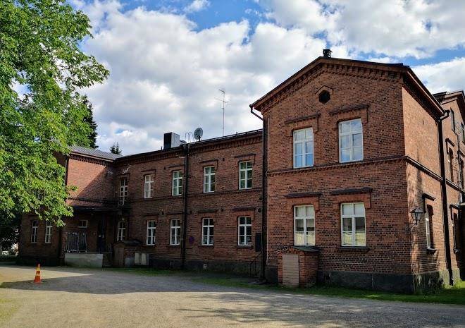 Mustialan kievari ja wanha viljamakasiini