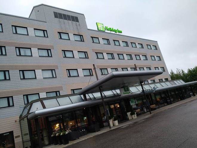 Glo hotel airport
