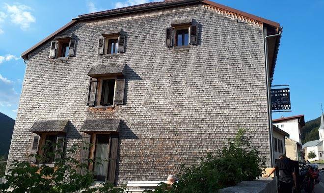 La Pomme De Pin Image