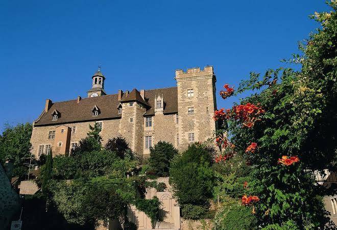 Comfort Hotel Montlucon Image