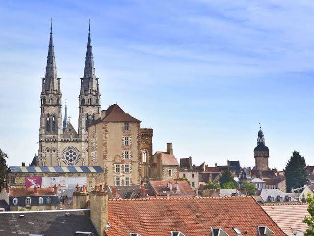 Ibis styles moulins centre