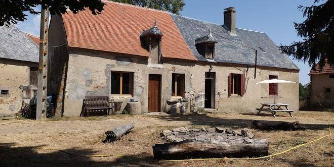 La cour d'enchere