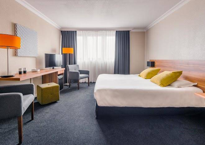 Atrium hotel