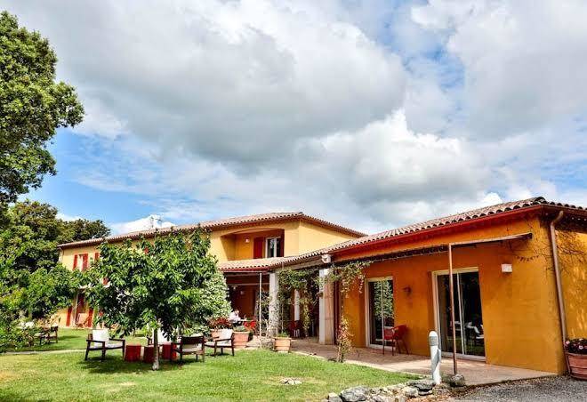 Hotel la bastide de grignan et son restaurant chez elles