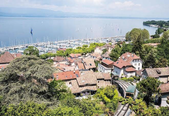 Hotel thonon centre le comte rouge