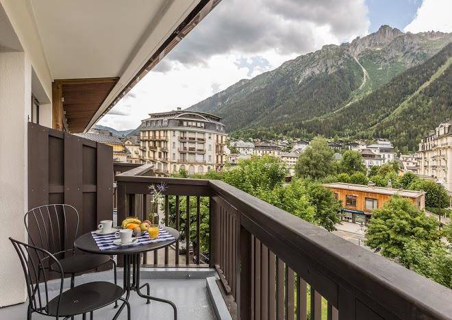 Pointe isabelle hotel bar bistro chamonix