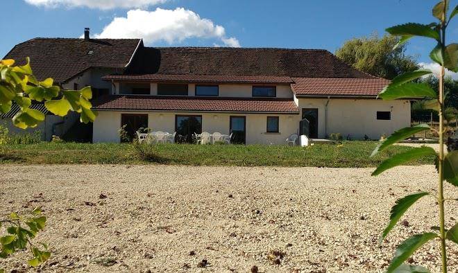 Hotel les abrets gite de pressins