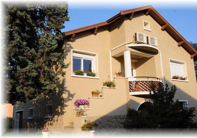 Le Cypres Bleu Chambres D' Hotes Image