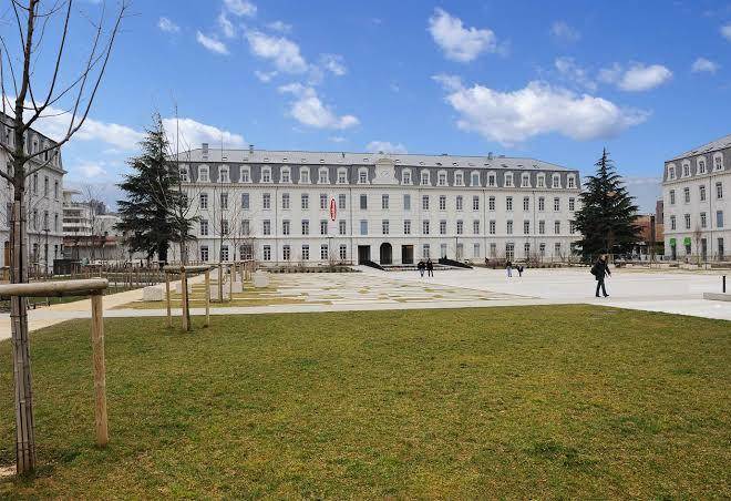Residhome grenoble caserne de bonne