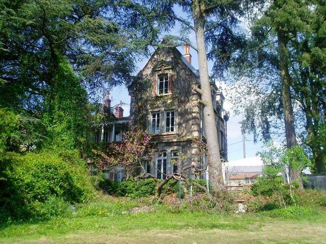 Chateau de monteux