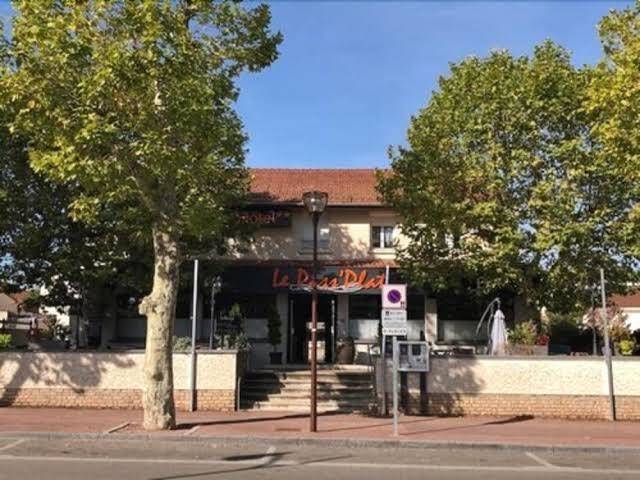 Hotel Restaurant Le Pass'plat A Montbrison Image