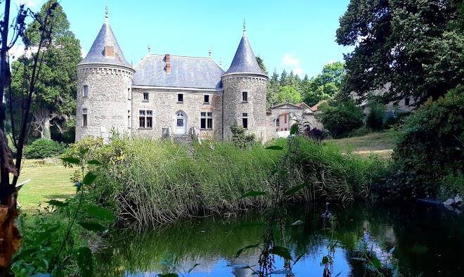 Chateau de vaulx