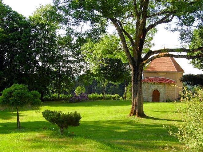 Domaine De Montvianeix Puy De Dome Image