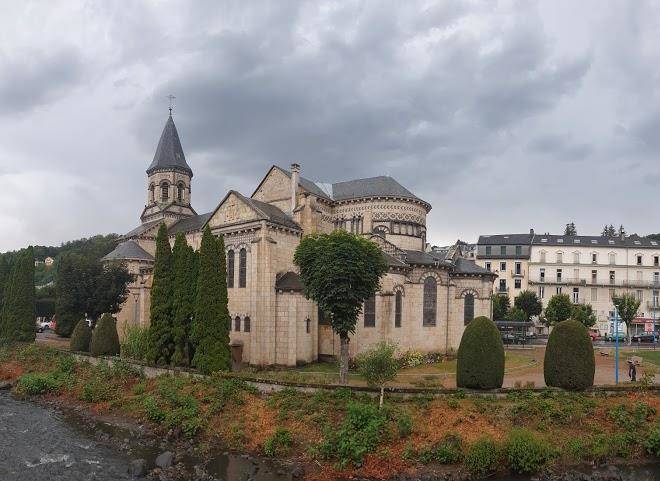 Le Geneve Hotel Restaurant Image