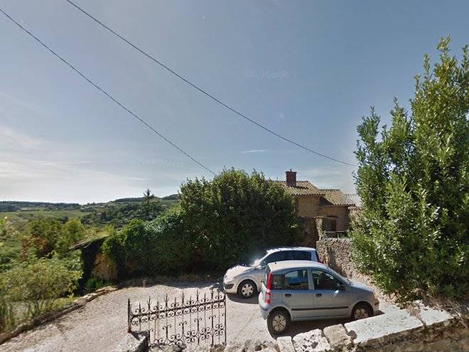 Clos des pierres dorees