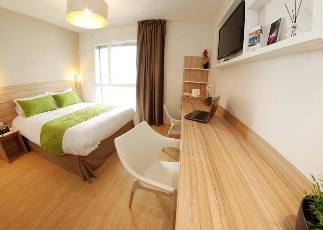 Q7 lodge lyon