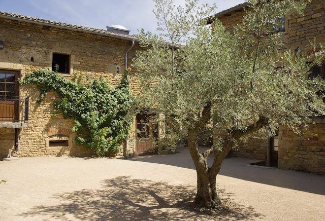 Relais des pierres dorees