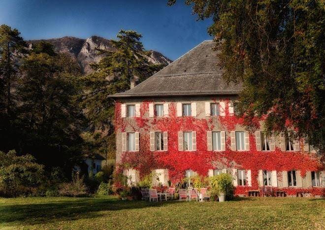 Chateau des allues chambres d'hotes et gites de charme