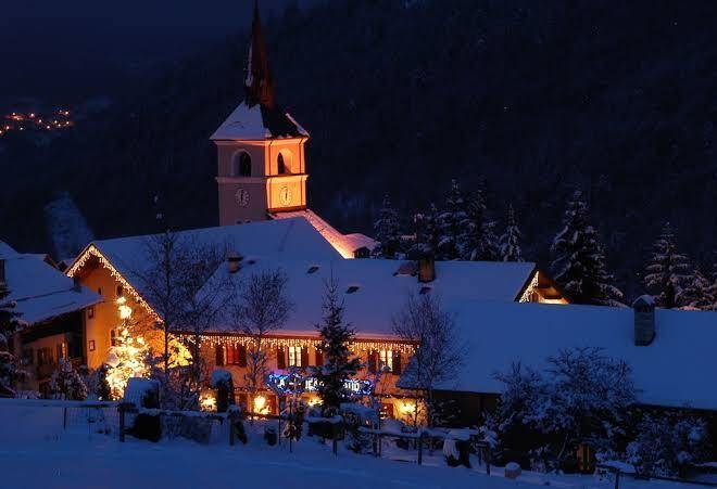 Hotel La Croix Jean Claude Image