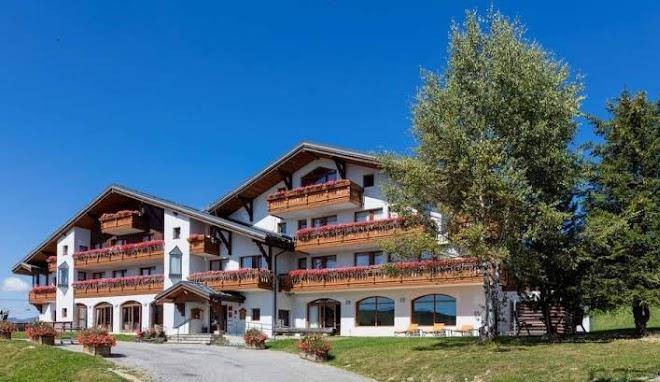 Hotel le calgary les saisies
