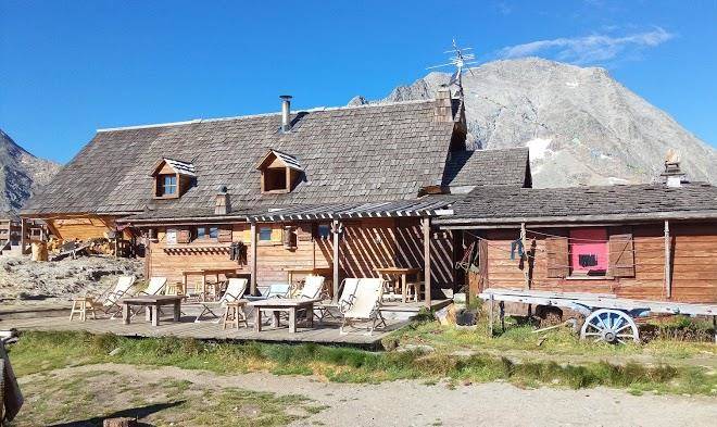 Refuge De La Dent Parrachee Image