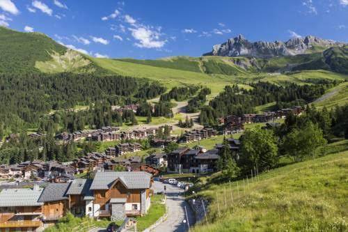 Ski total's charlet