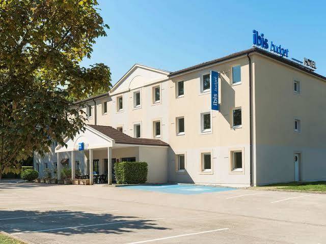 Hotel ibis budget lons le saunier