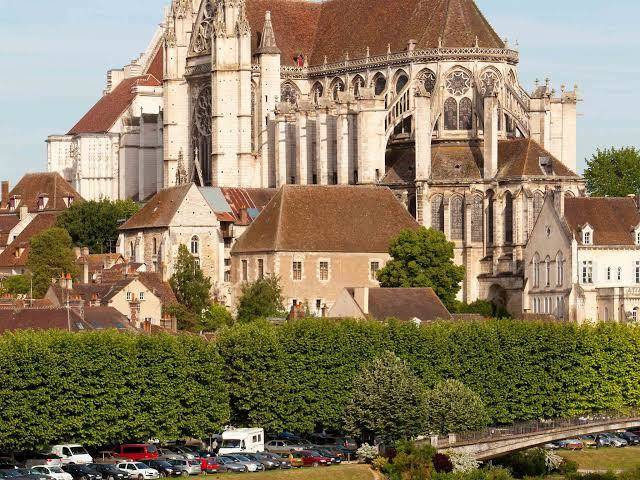 Ibis auxerre sud