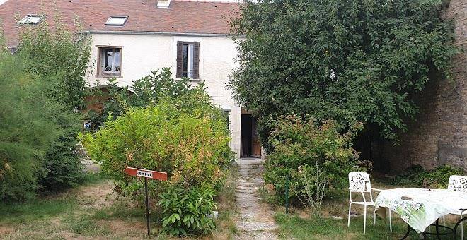 La grille fleurie