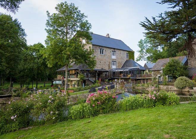 Au char a bancs ferme auberge creperie a plelo en bretagne