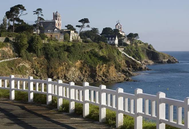 Hotel Saint Quay Image