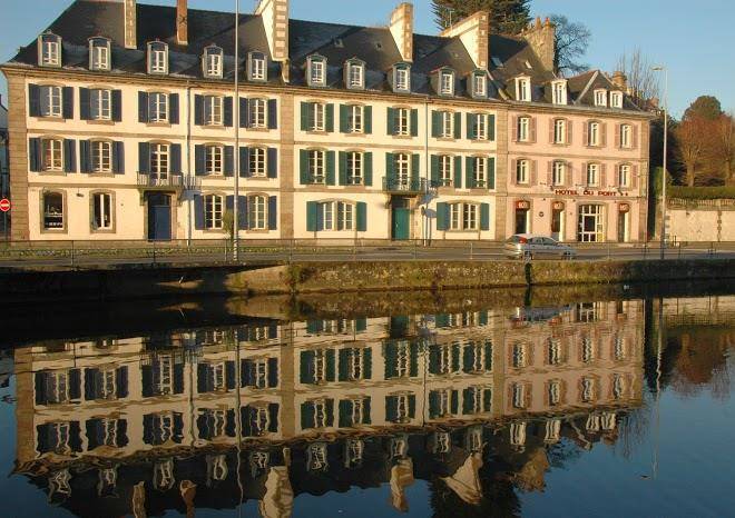 Hotel du port