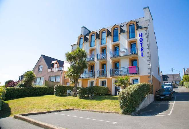 Residence bellevue vue mer acces piscine camaret sur mer
