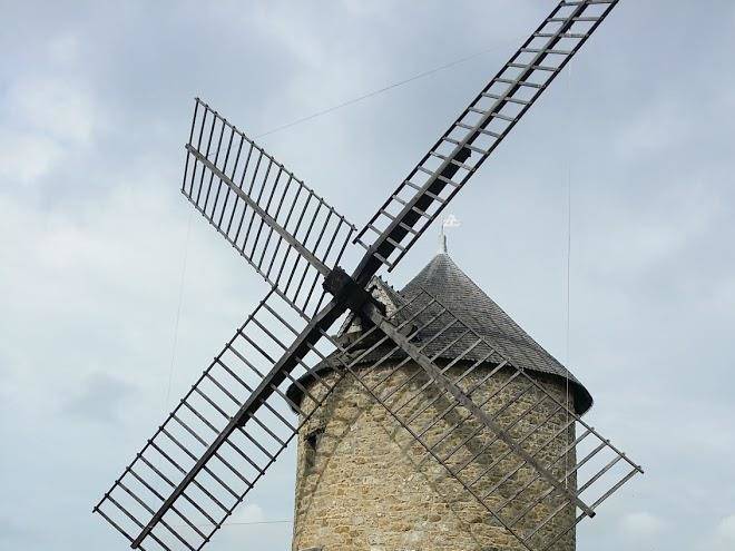 Domaine De La Roche Du Mont Dol Image