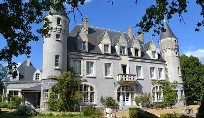 Chateau de montbrun
