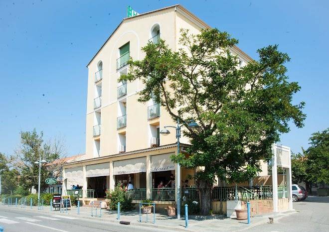 Hotel restaurant atrachjata