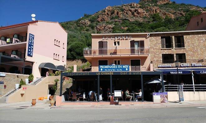 Le cyrnee restaurant