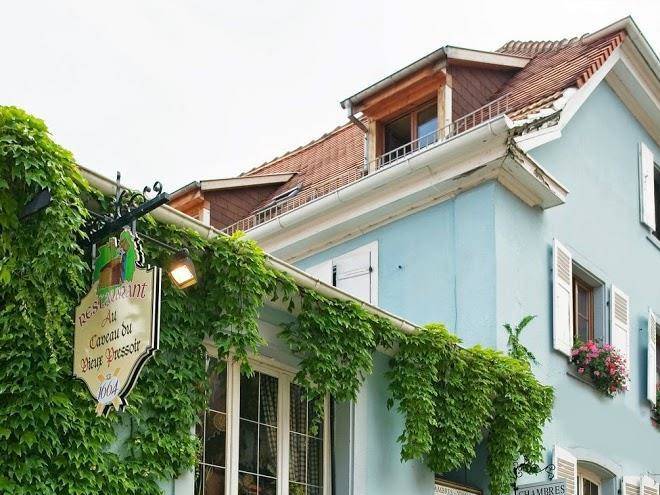 Au Caveau Du Vieux Pressoir Image