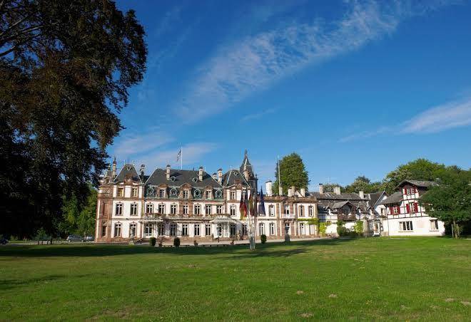 Hotel chateau de pourtales